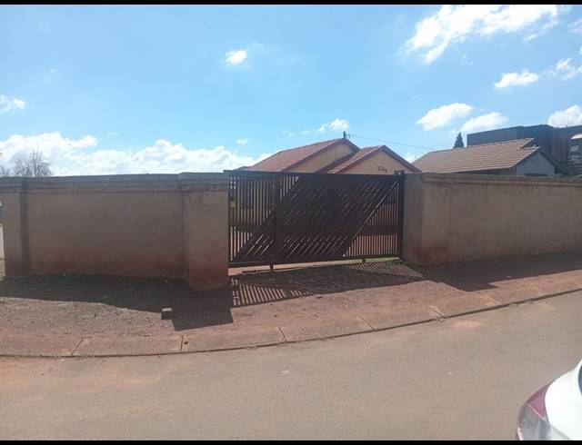 2 BEDROOM HOUSE FOR SALE IN DAWN PARK